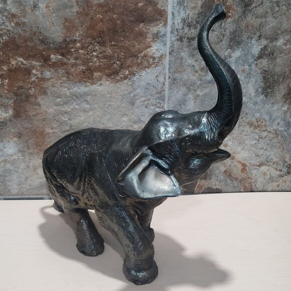 Roaring Elephant Vintage Bronze Finish Iron Statue Missing Tusks - Picture 11 of 13